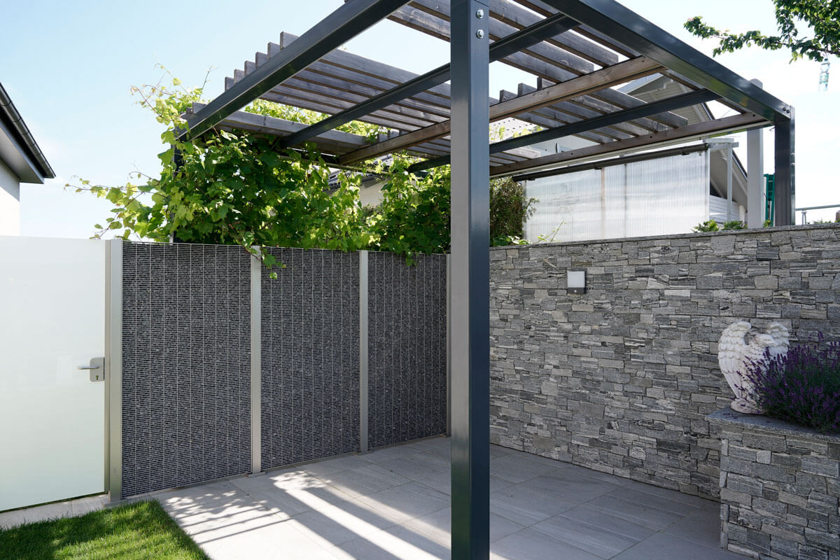 Terrasse mit Keramikplatten