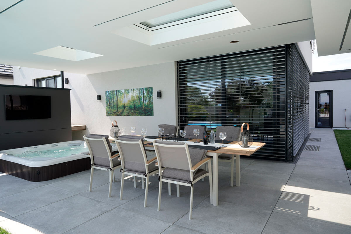 Terrasse mit Keramikplatten